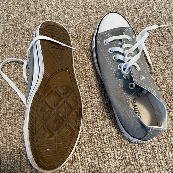 Converse Shoes - Womans Converse Size 6.5
